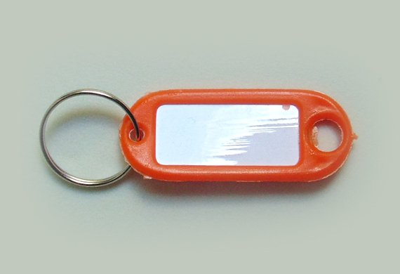 Llavero portaetiquetas